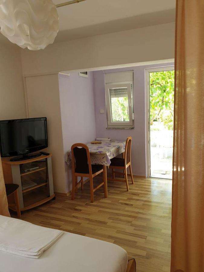 Apartments Andelic Sveti Filip i Jakov Eksteriør billede