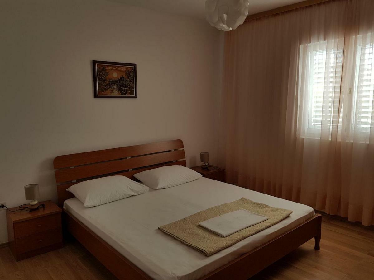Apartments Andelic Sveti Filip i Jakov Eksteriør billede