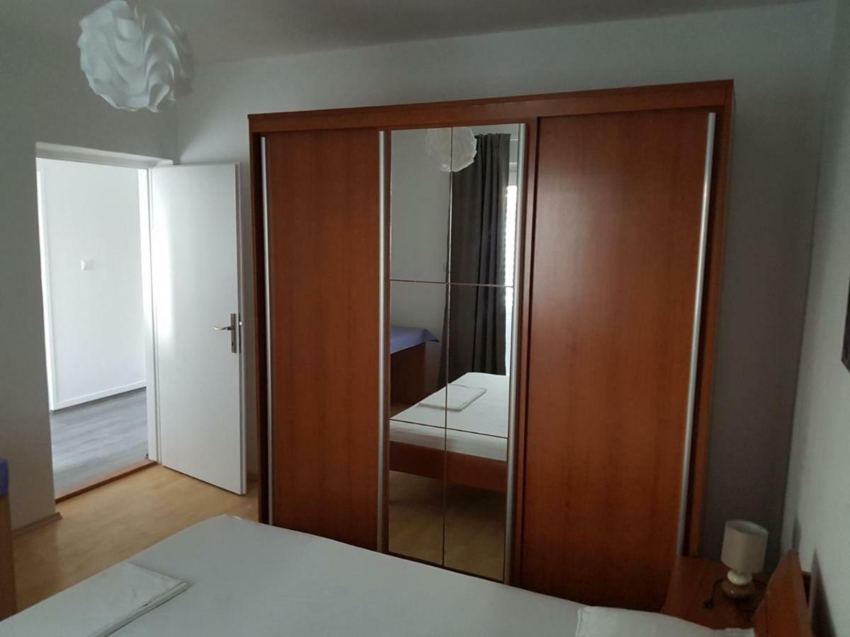Apartments Andelic Sveti Filip i Jakov Eksteriør billede