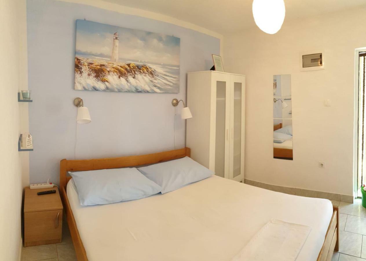 Apartments Andelic Sveti Filip i Jakov Eksteriør billede