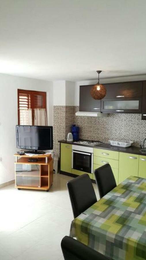 Apartments Andelic Sveti Filip i Jakov Eksteriør billede